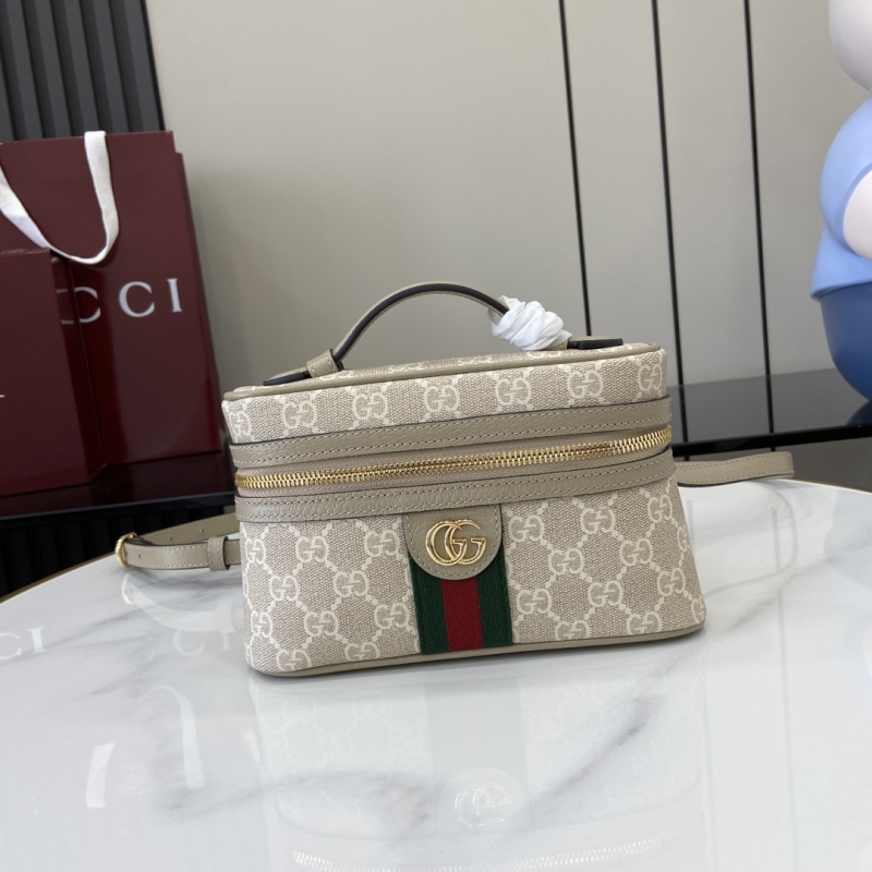 G*u*i cosmetic bags